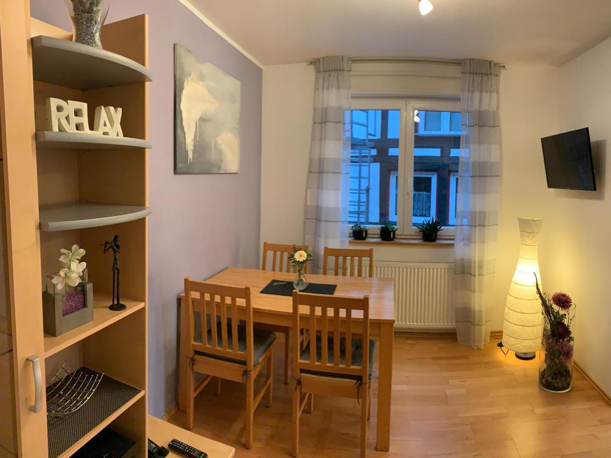 Ferienwohnung Janus Altstadt-Hameln Haus 2 Inklusive Parkplatz - Mit Und Ohne Terrasse Oder Loggia Гамельн Екстер'єр фото