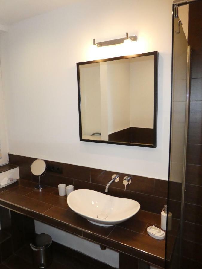 Ferienwohnung Janus Altstadt-Hameln Haus 2 Inklusive Parkplatz - Mit Und Ohne Terrasse Oder Loggia Гамельн Екстер'єр фото
