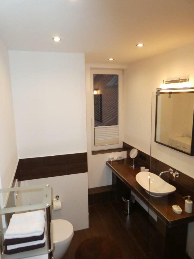 Ferienwohnung Janus Altstadt-Hameln Haus 2 Inklusive Parkplatz - Mit Und Ohne Terrasse Oder Loggia Гамельн Екстер'єр фото